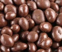 Carob Coated Raisins Per 1/4 Pound